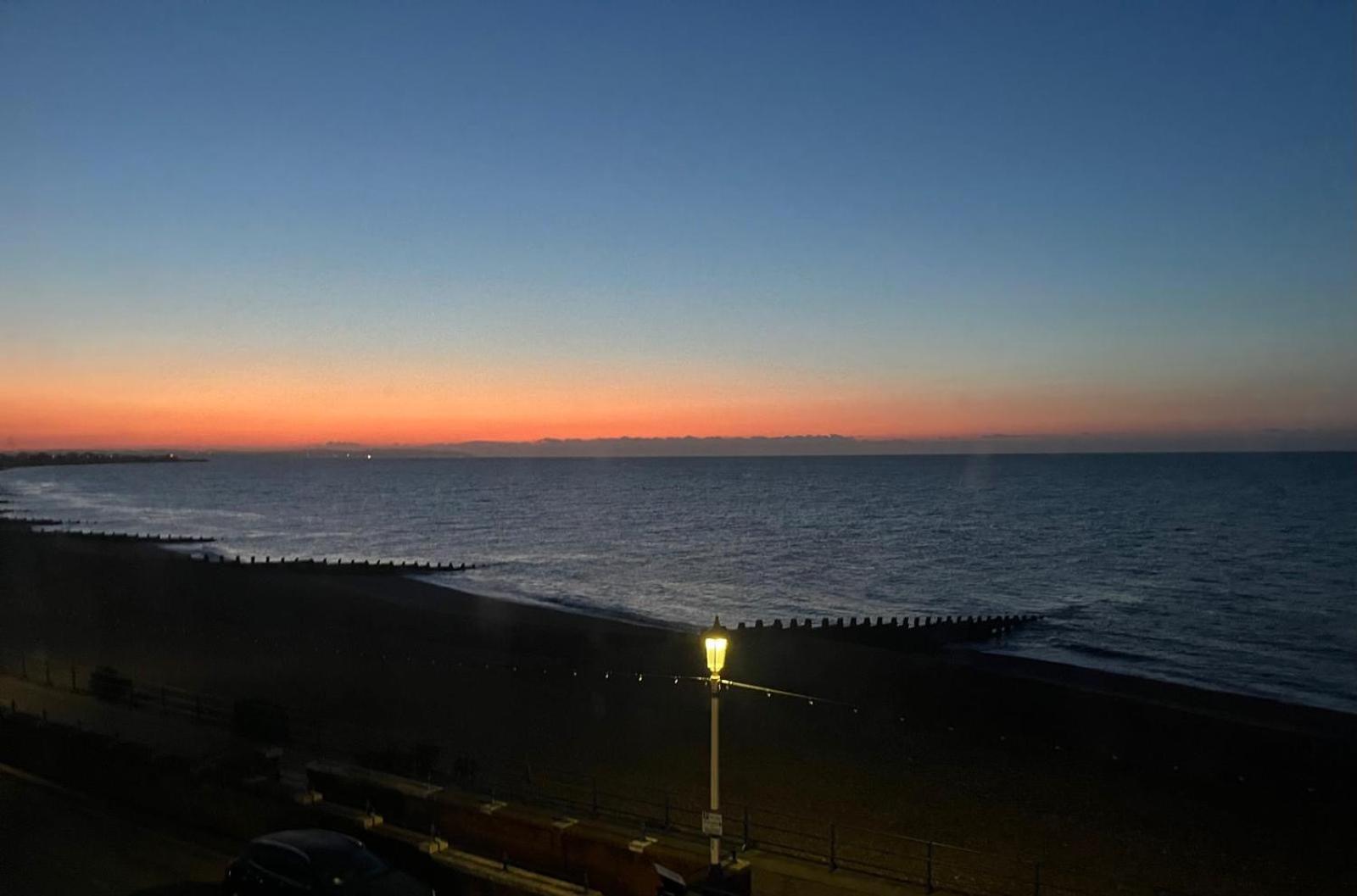 "The Parlour" Seafront Apartment AEGON International Exteriér fotografie